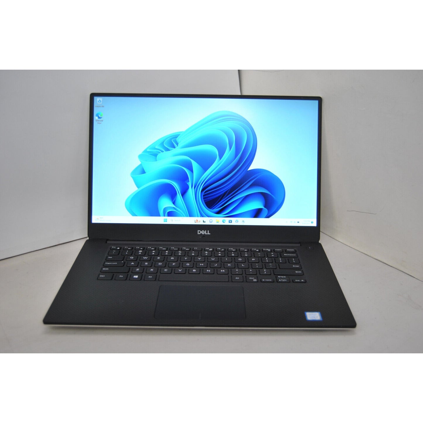 Refurbished (Excellent) - Dell Precision 5530 - Intel i7-8850H 6-Core@4.30GHz , 16GB RAM, 512GB NVME, 15.6" FHD Backlit keyboard NVIDIA Quadro P1000, Win 11 Pro Black - Image 1